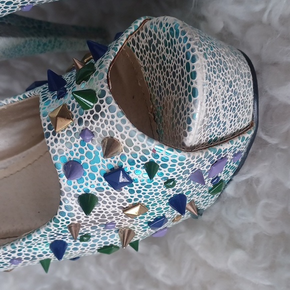 Dereon platforms - Picture 2 of 16